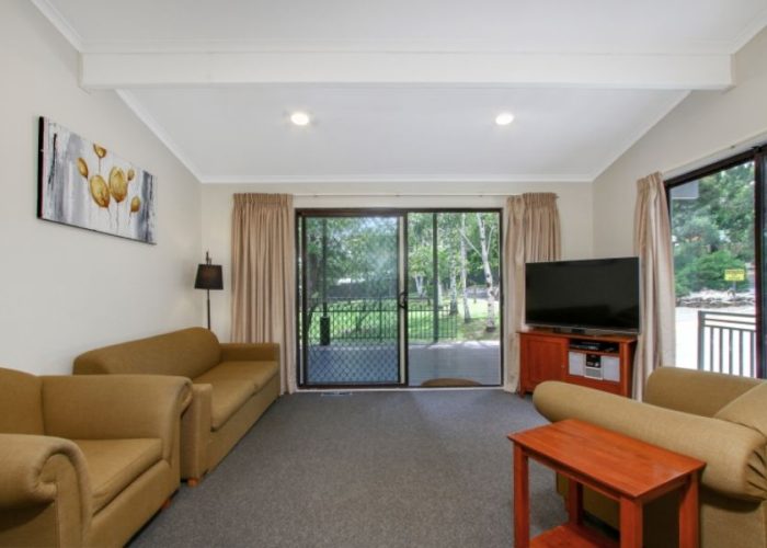 Thunderbird-Motel-Cottage4