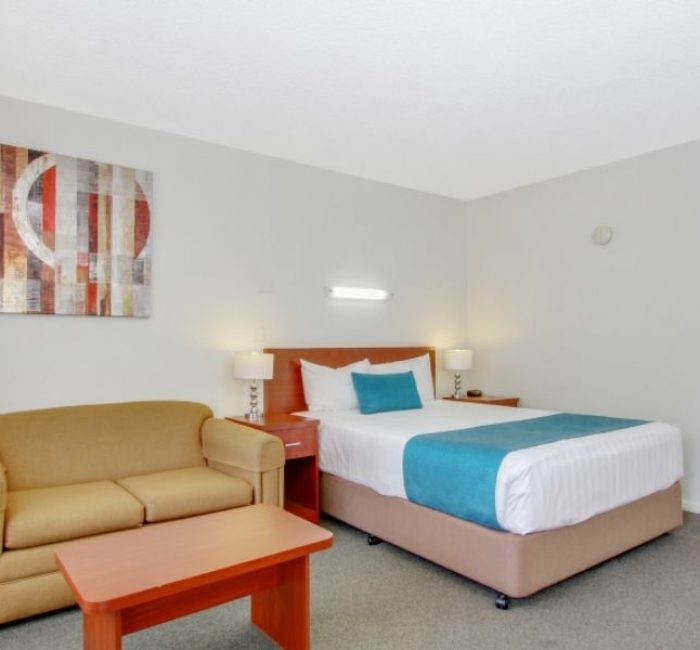 Thunderbird-Motel-Deluxe-Room