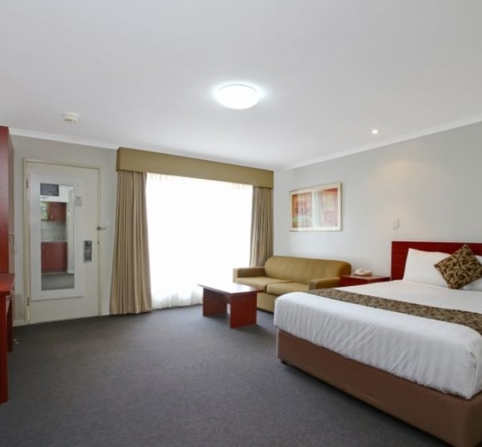Thunderbird-Motel-Deluxe-Room5