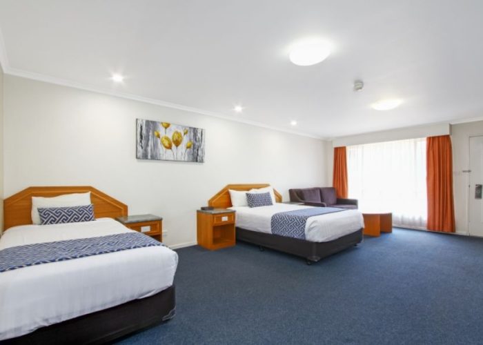 Thunderbird-Motel-Deluxe-Twin-Room12
