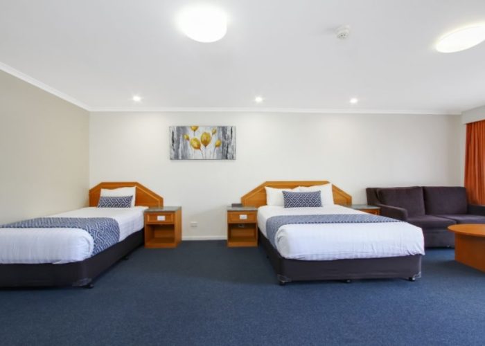 Thunderbird-Motel-Deluxe-Twin-Room3