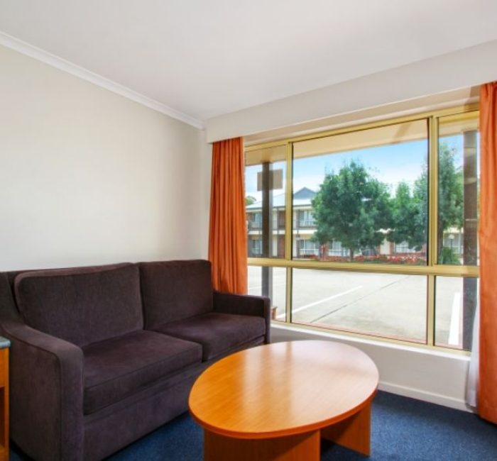 Thunderbird-Motel-Deluxe-Twin-Room4