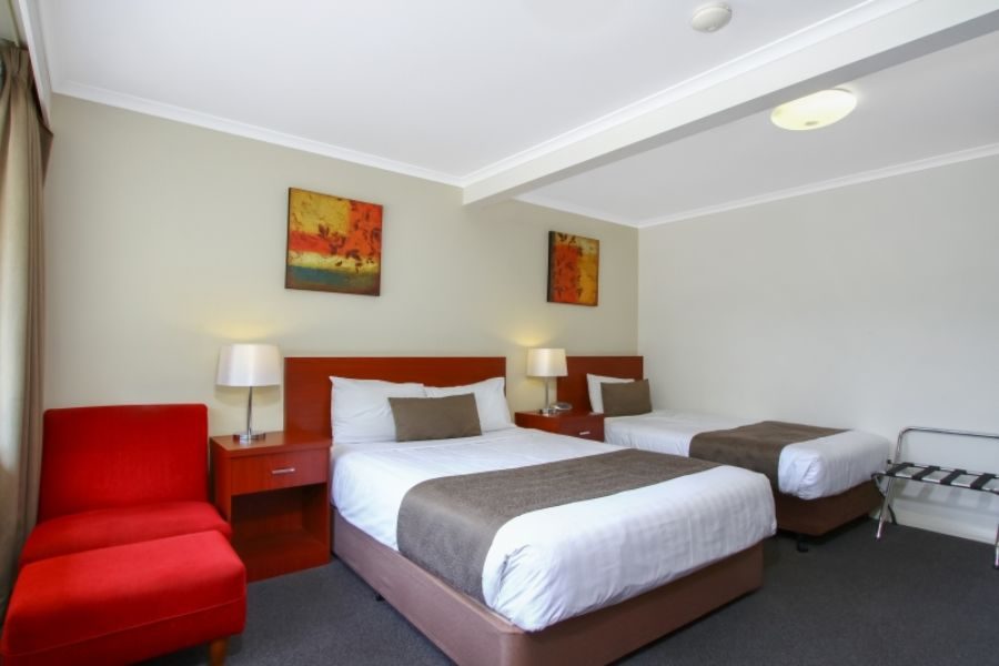 Thunderbird-Motel-Deluxe-Twin-Room6
