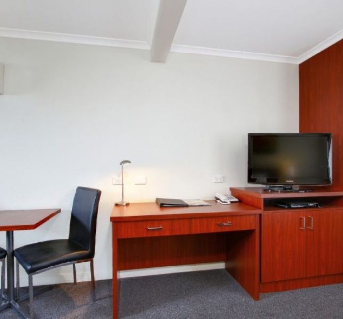 Thunderbird-Motel-Deluxe-Twin-Room7