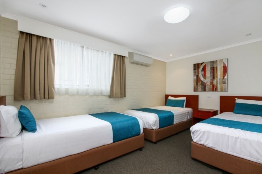 Thunderbird-Motel-Executive-Two-Bedroom5